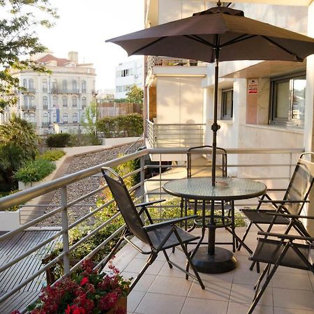 Joivy Graca Luminous 2-Br Apartment With Terrace ลิสบอน ภายนอก รูปภาพ