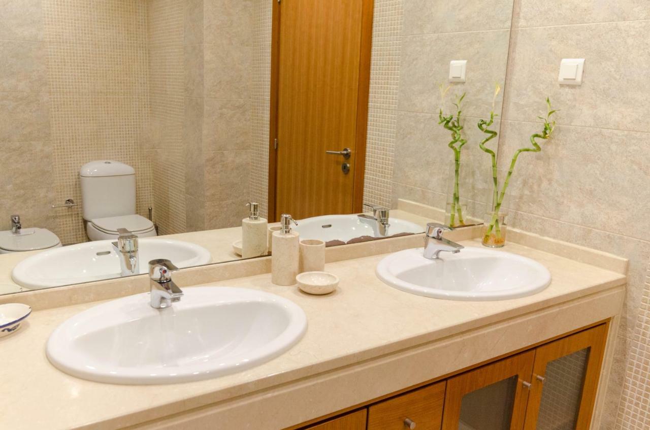 Joivy Graca Luminous 2-Br Apartment With Terrace ลิสบอน ภายนอก รูปภาพ